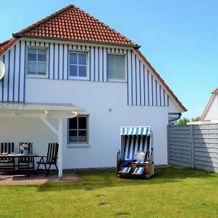 Vakantiehuis In With Swimming Pool