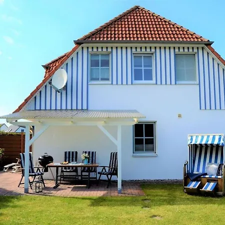 Vakantiehuis In With Swimming Pool